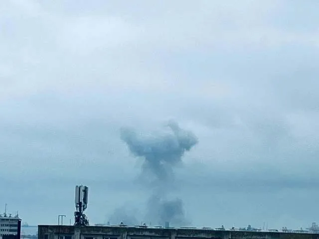 Fum deasupra Portului Constanța după un incident cu dronă.