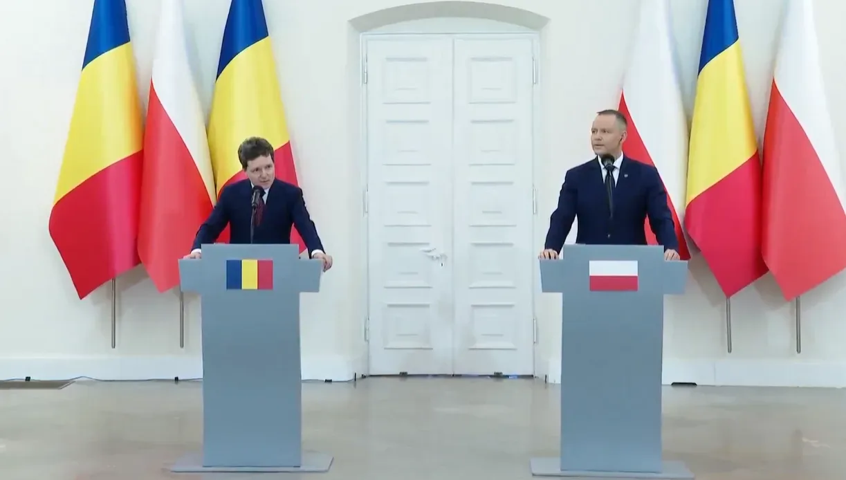Karol Nawrocki și Nicușor Dan la o conferință comună.