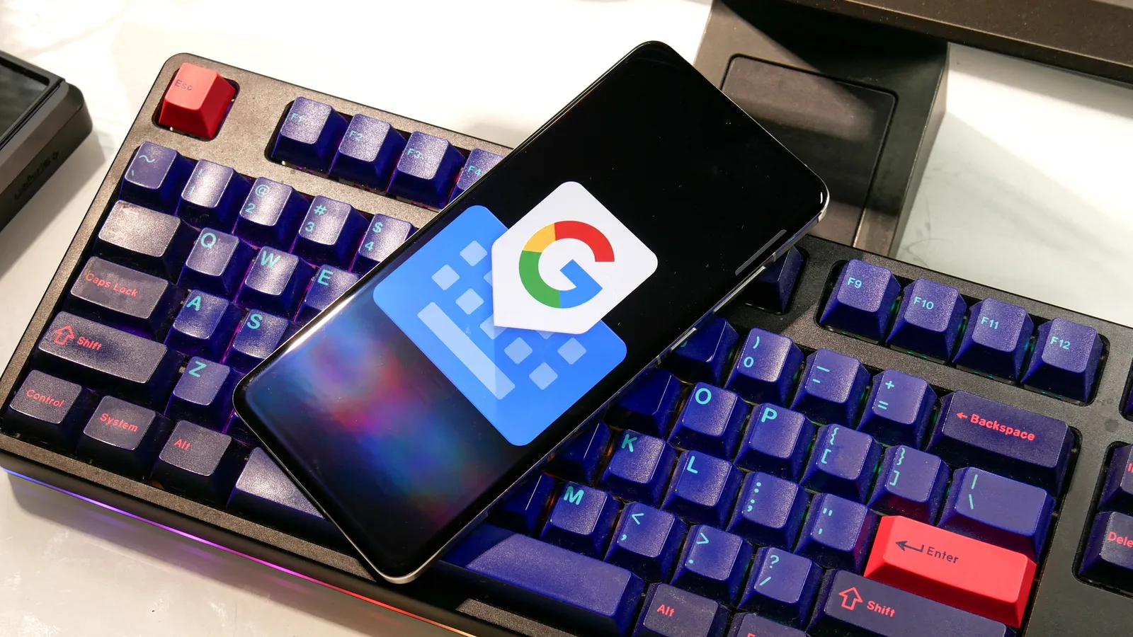 Gboard aduce un mod nou pentru editarea textului pe Android.
