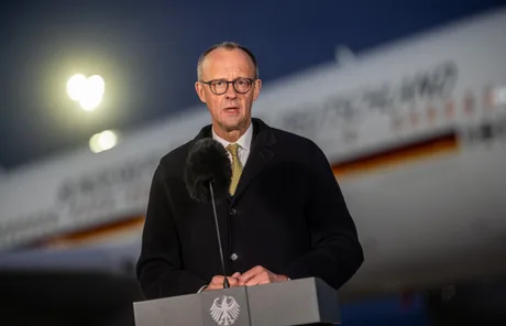 Friedrich Merz discutând despre comerțul german cu China la Beijing.