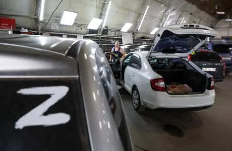 Service auto cu mașini în așteptare pentru conversii la GPL în Rusia.