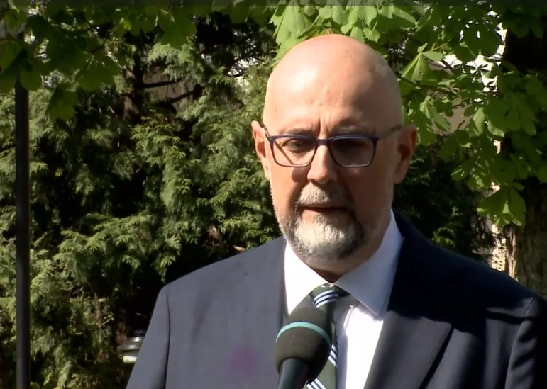 Lider UDMR discutând despre susținerea lui Adrian Veștea ca premier.