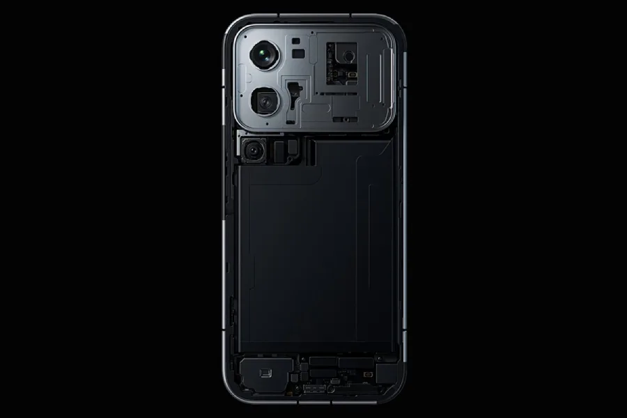 Designul familiar al modelului Xiaomi 18 Pro cu ecran secundar inovator.