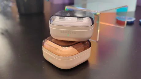 Căști clip-on Samsung Galaxy Able, pregătite pentru lansare în iulie.