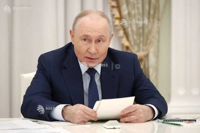 Vladimir Putin discută despre bugetul apărării în Duma de Stat.