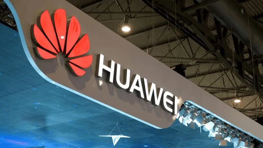 Huawei propune centre de date pentru AI în Egipt, provocând reacții din partea SUA.