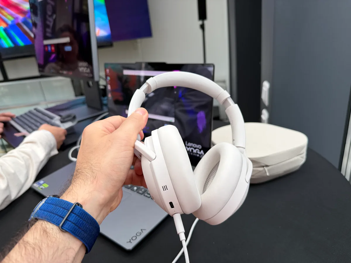 Lenovo extinde gama Yoga către un ecosistem complet pentru creație și AI - Noua strategie vizează utilizatorii între 18 și 34