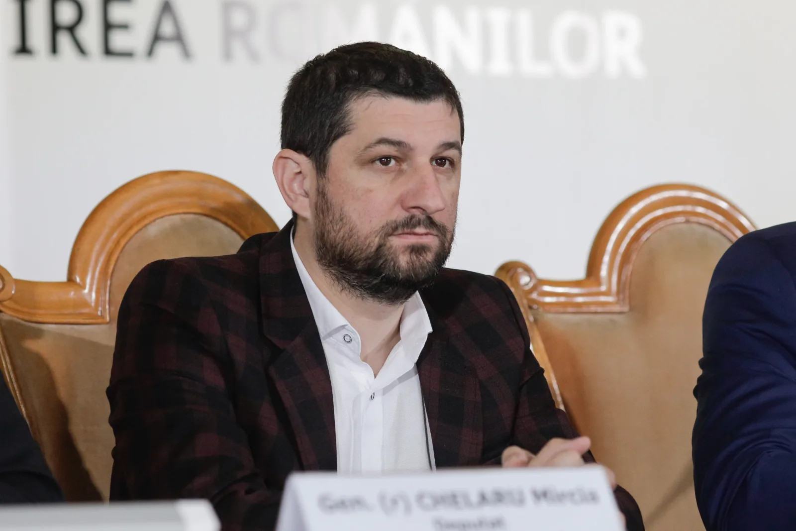Marius Lulea discutând despre acuzațiile aduse lui George Simion în contextul unui conflict intern.