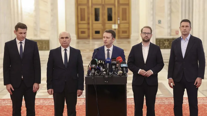 Discuții politice intense în Parlamentul României pentru formarea Guvernului.