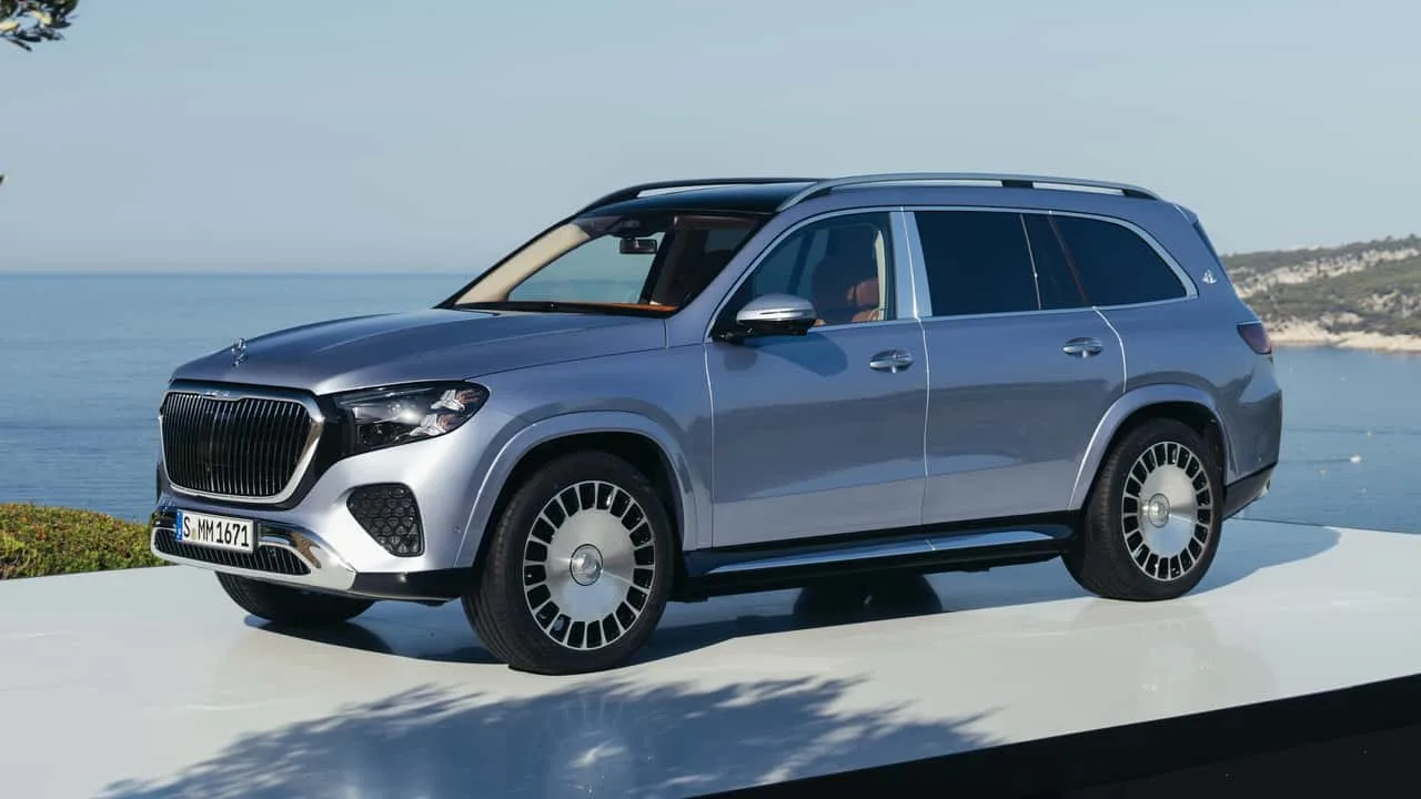 Noua versiune Mercedes-Maybach GLS 680, cu design elegant și tehnologie avansată.