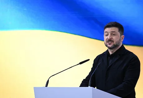 Zelenski discută despre capacitățile de apărare ale Ucrainei și producția de drone FPV.