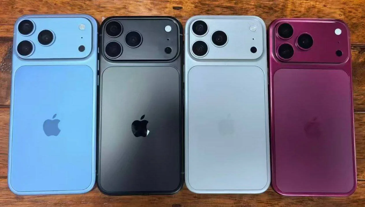 Patru modele de iPhone 18 Pro Max în culori diferite, evidențiind designul camerei.