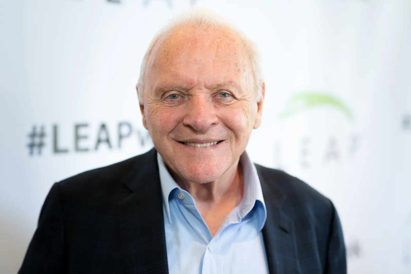 Anthony Hopkins lansează un album orchestral la 88 de ani, marcând o nouă etapă în cariera sa.