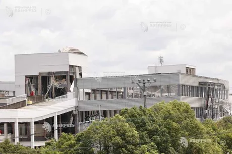 Clădiri avariate după cutremurul devastator din Kyushu, Japonia.