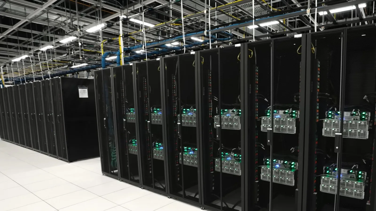 Supercomputerul LineShine din China, bazat pe nuclee CPU Armv9, fără GPU-uri.