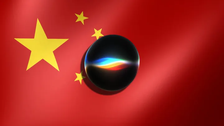 Apple îmbunătățește Siri prin recrutarea echipei Qwen din Alibaba pentru piața chineză.