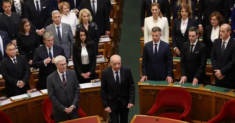 Parlamentul Ungariei în timpul unei sesiuni importante de vot.