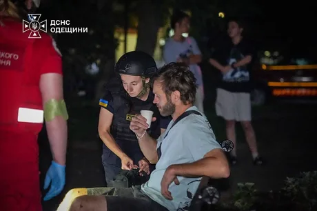 Intervenție de urgență după atacul din Odesa, cu victime și pagube materiale.