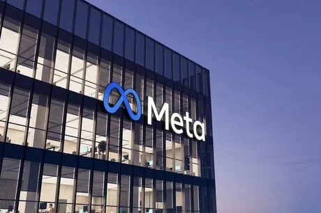 Clădirea Meta cu logo-ul vizibil, simbolizând schimbări interne majore.