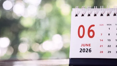 Calendar cu data de 6 iunie 2026, pe fundal verde.