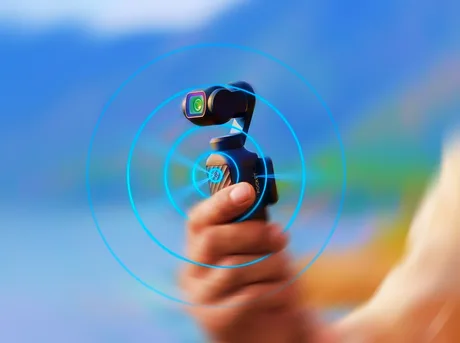 Dispozitiv portabil DJI cu funcții audio avansate pentru filmare profesională.
