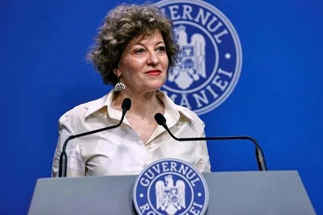 Oana Gheorghiu discută despre proiectul AUR privind Ziua Drapelului și criticile aduse acestuia.