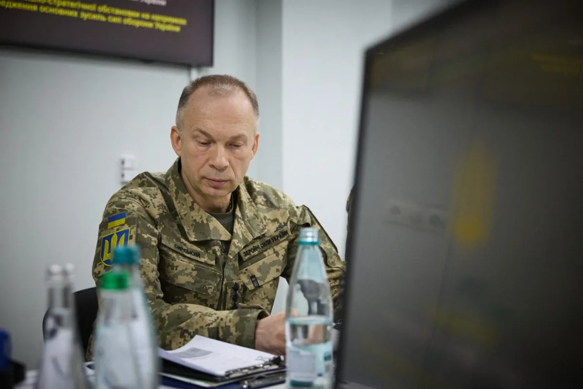 Comandantul ucrainean discutând despre avantajul dronelor FPV în război.