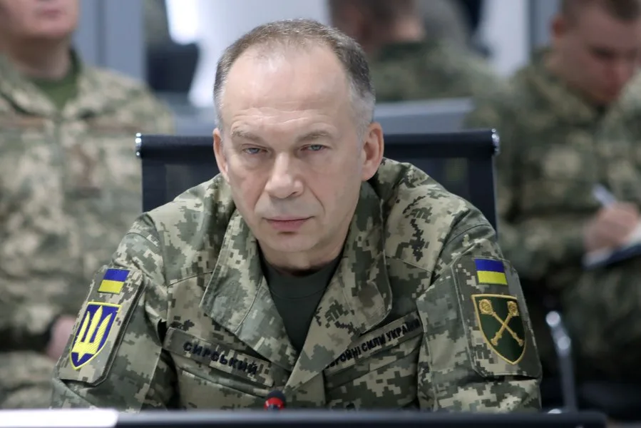 Comandantul Sîrskîi discutând despre planurile de dezvoltare militară a Ucrainei.