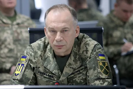 Comandantul Sîrskîi discutând despre planurile de dezvoltare militară a Ucrainei.