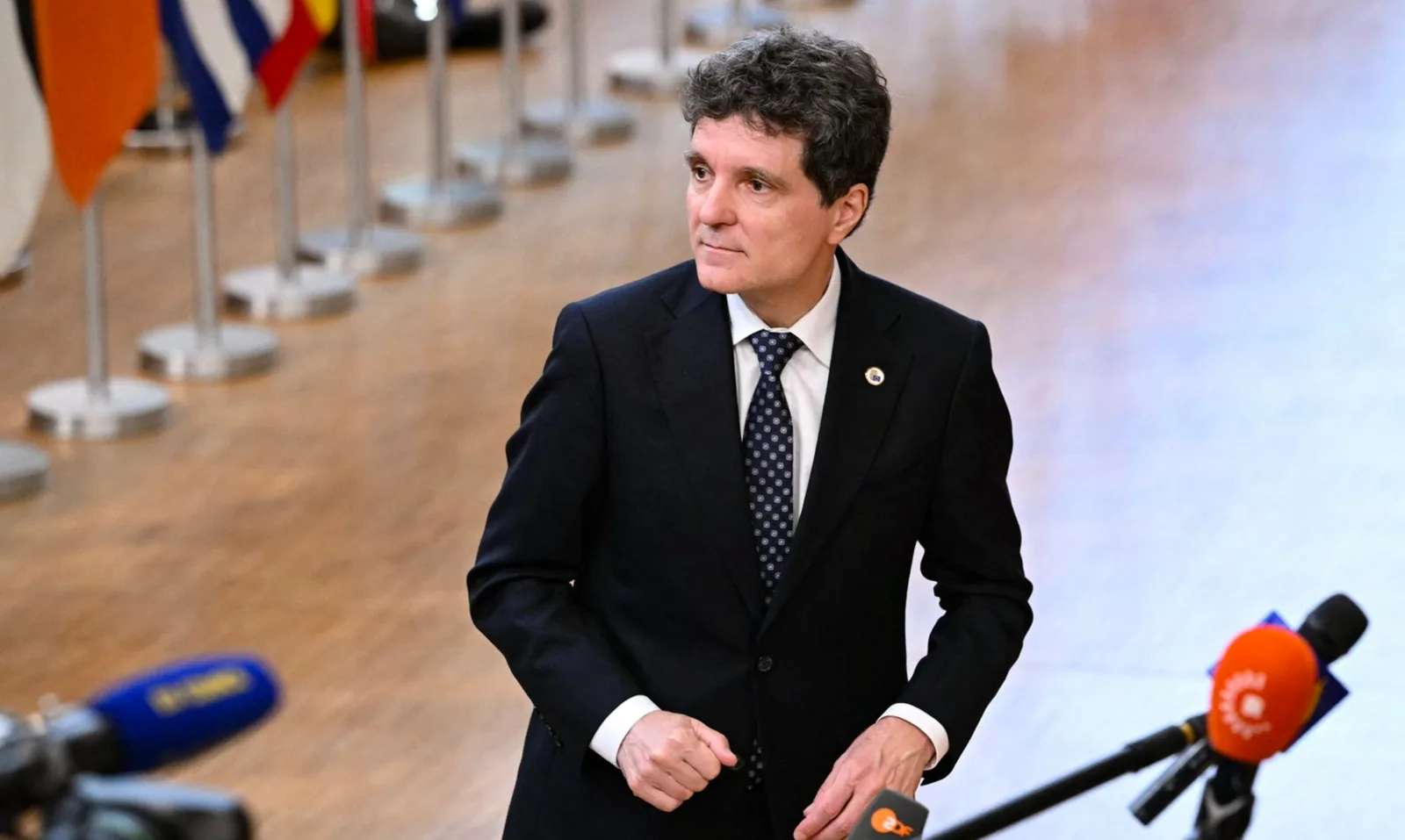 Nicușor Dan discută despre viitorul guvern și consultările politice.