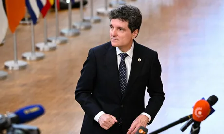 Nicușor Dan discută despre viitorul guvern și consultările politice.