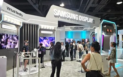 Standul Samsung Display la AWE USA 2026, prezentând inovații în microdisplay-uri pentru realitate extinsă.
