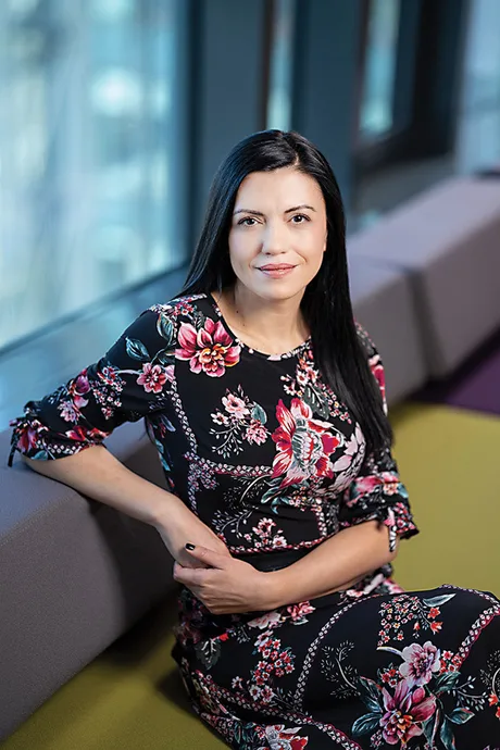 Roxana Cernica discută despre extinderea Carrefour în formate mici.