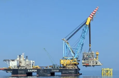 Platforma Neptun Alpha instalată în Marea Neagră pentru proiectul de gaze.