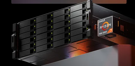Sistem NAS QNAP cu 24 de bay-uri și procesor Ryzen 7000 pentru stocare avansată.
