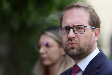 Dominic Fritz discută despre impactul legii integrității asupra mandatului său.