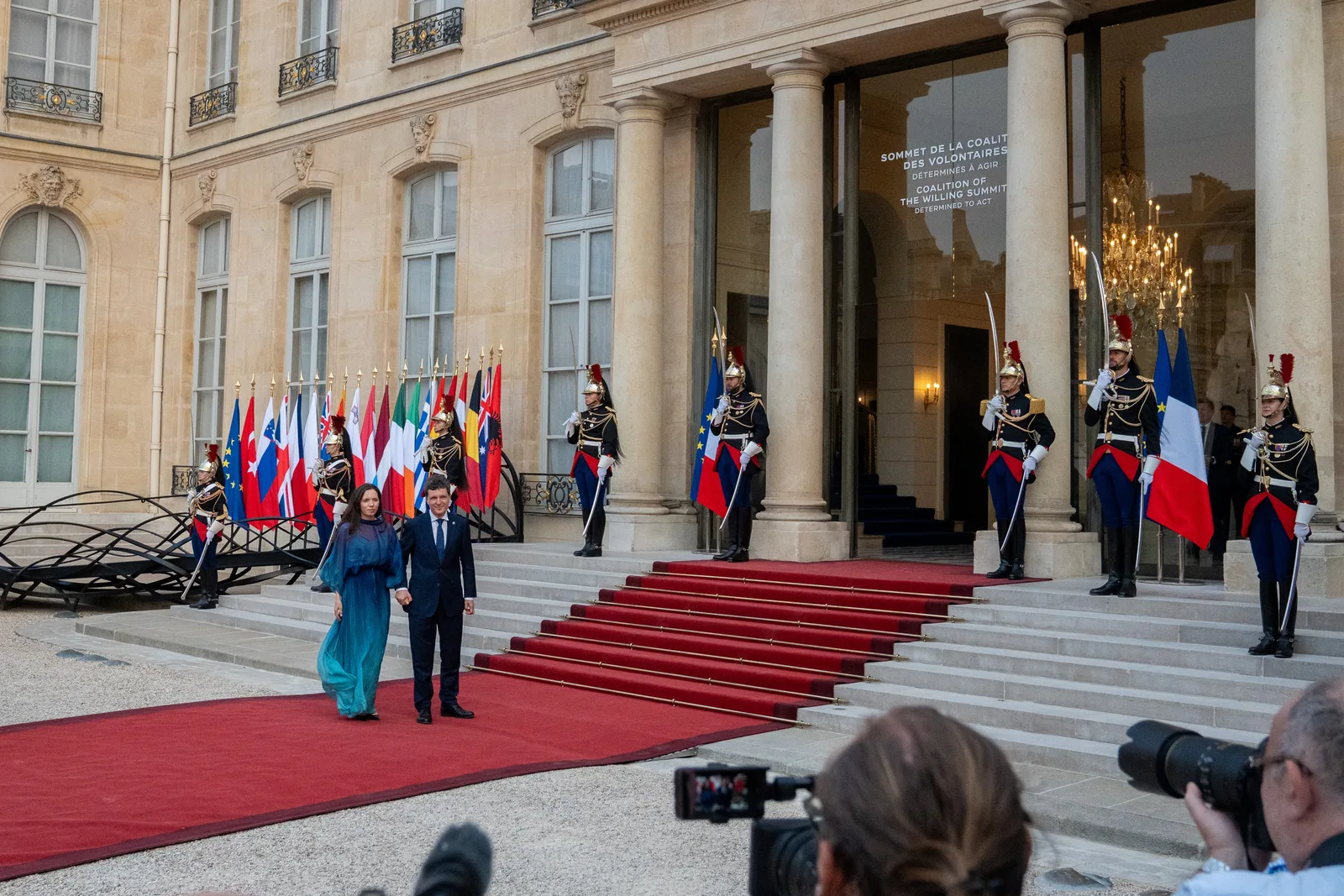 Nicușor Dan la ceremonia Zilei Naționale a Franței, alături de lideri europeni.
