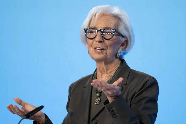 Christine Lagarde vorbește despre economia europeană și AI.