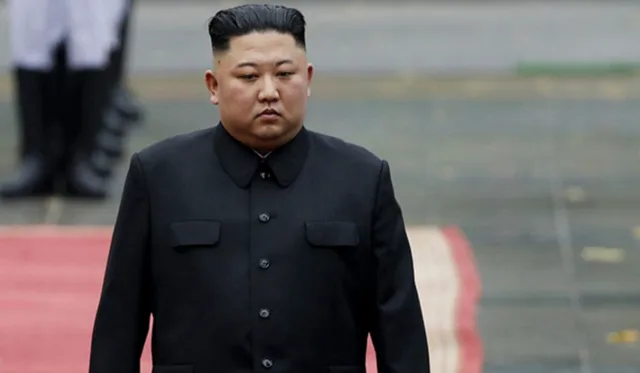 Kim Jong Un la ceremonia de lansare a distrugătorului Kang Kon.