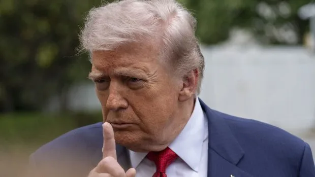 Donald Trump discută despre transportul petrolului prin Strâmtoarea Ormuz.