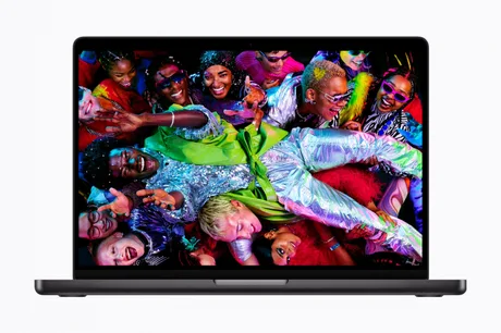 Laptopul MacBook Pro cu un ecran vibrant și culori intense, ideal pentru creatori.