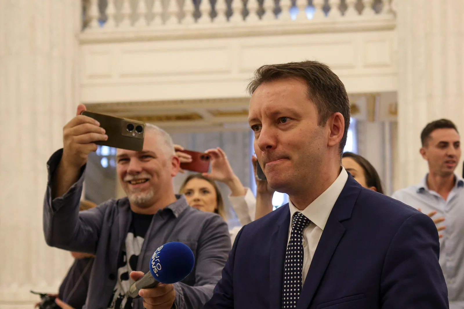 Siegfried Mureșan discută despre învestirea Guvernului în Parlament.