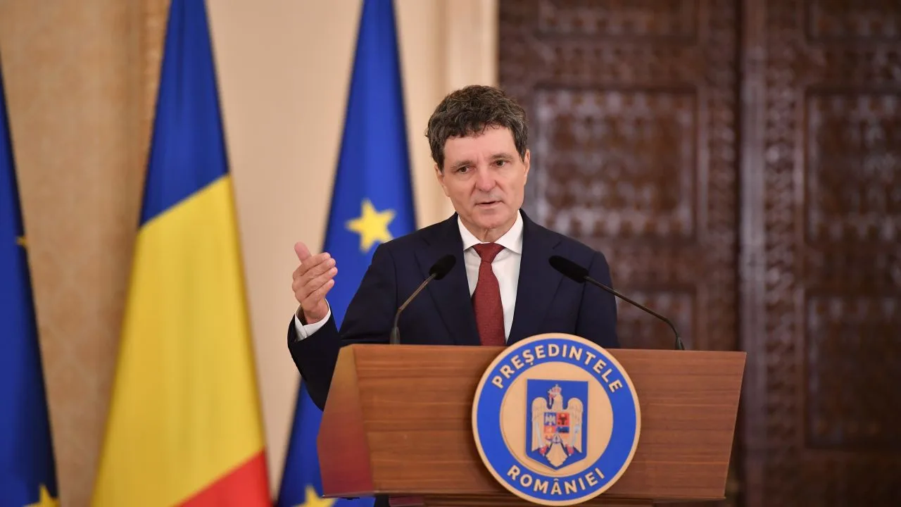 Kelemen Hunor discutând despre soluții pentru criza politică din România.
