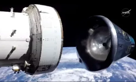 Capsula Orion a revenit cu succes pe Pământ după misiunea Artemis II.