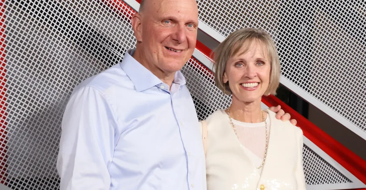 Steve Ballmer și soția sa la un eveniment important.