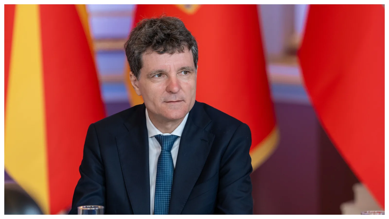 Nicușor Dan discută despre criza politică și proiectele PNRR.