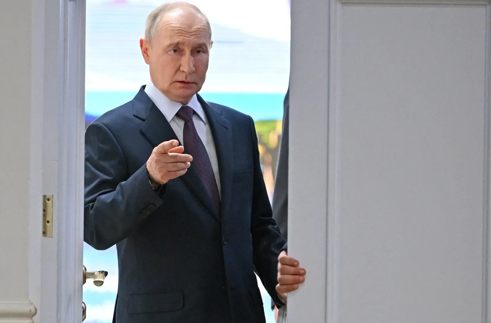 Vladimir Putin discută despre impactul atacurilor asupra economiei Ucrainei.
