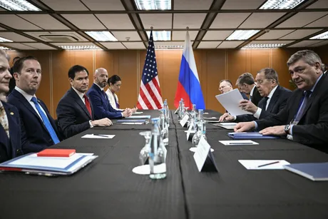 Întâlnire diplomatică între oficiali americani și ruși la ONU.